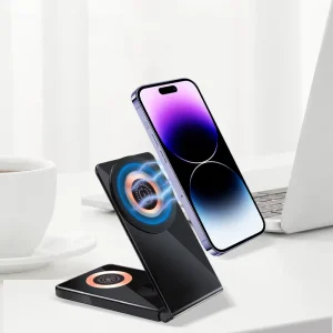 Trending 15W Foldable Fast-Charging 3-in-1 Magnetic Wireless Charging Station for Mobile Phones