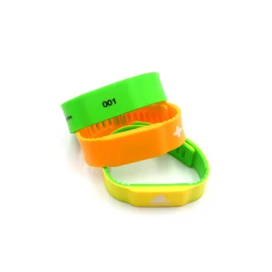 Customized Design Waterproof Adjustable Smart Wristband 13.56mhz Qr RFID Silicone Bracelets Nfc Wrist Band for Access Control