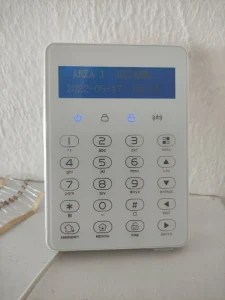 FC-7668PRO Alarm Panel Wired Keypad 16pcs Support Tamperated Glass Touch Screen Operations Keypad Alarm System FC 76XXLCD