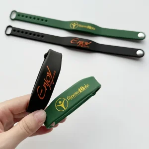 Fashion Smart Silicone Wristband with RFID NFC Mini Tag F08 NTAG213 215 Chip for Hotel Events and Smart Bracelet