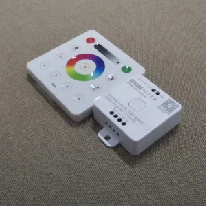 Multifunctional SP638E+RC3 RGB LED Strip Controller Supports 2.4G RF Wireless BT APP Dual Control Modes Flexible Operation ROHS